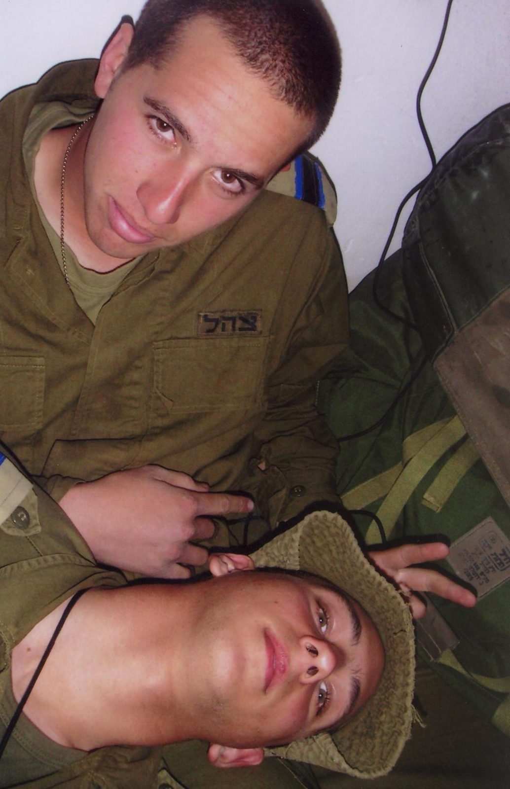 עם חבר, בצבא